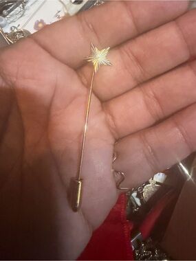 Gold Star Stick Pin Lapel Brooch - Unbranded